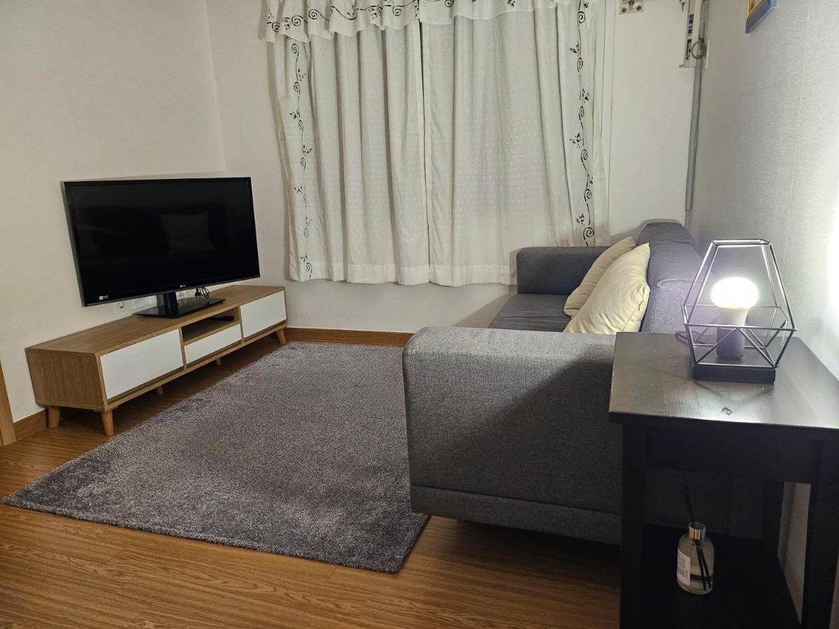 Urban Space Seolleung Apartment *